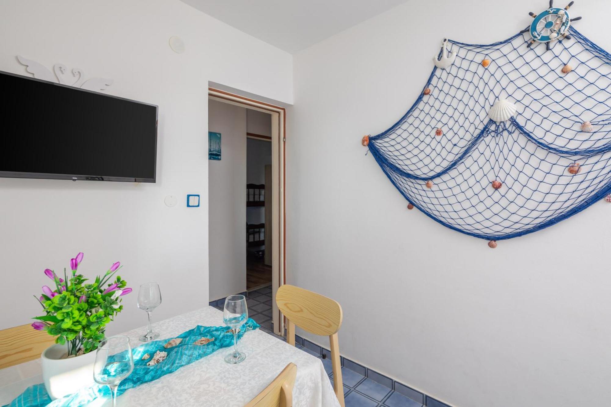 Urban Edge - Beach Apartments Omiš Dış mekan fotoğraf
