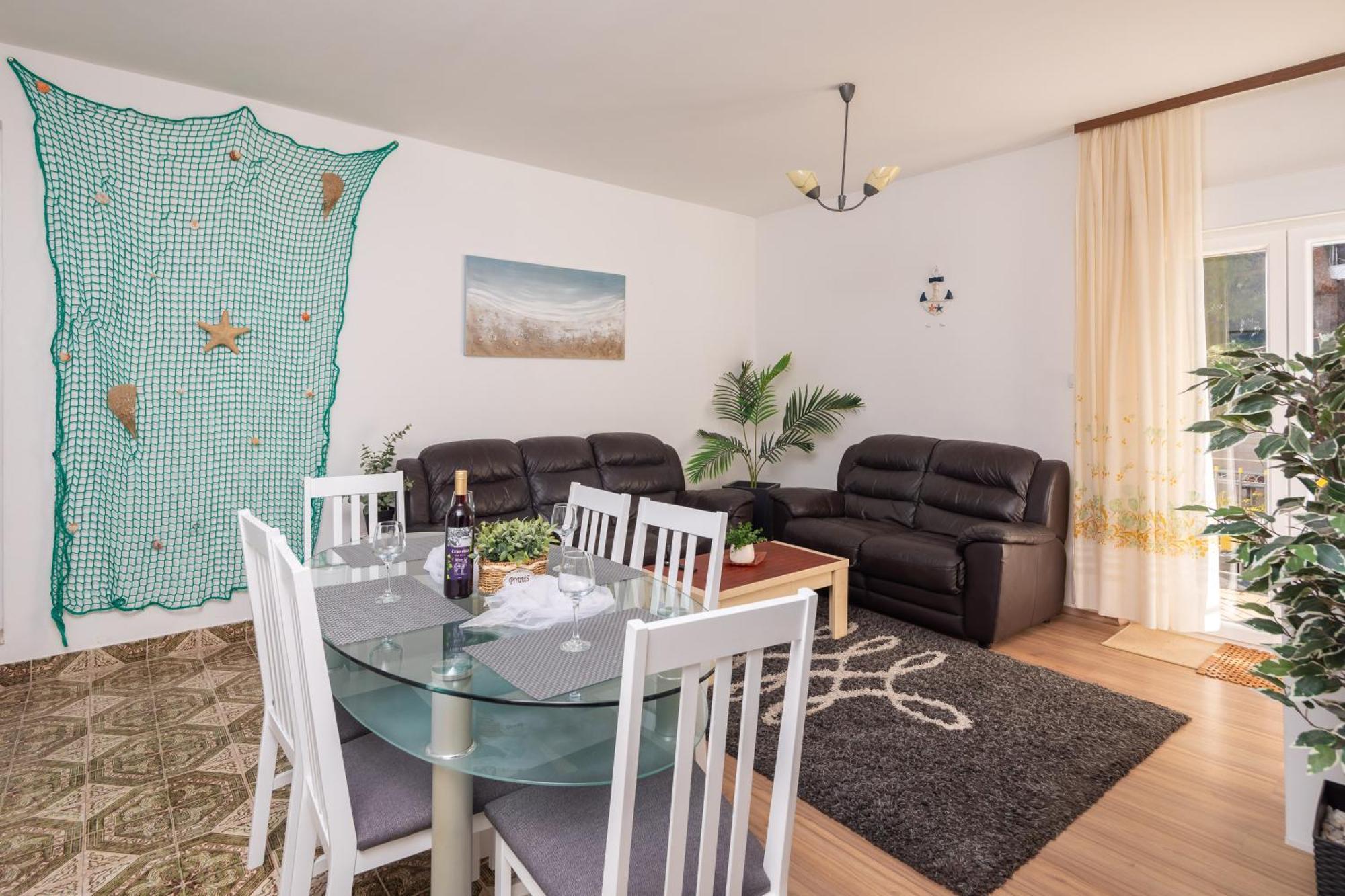 Urban Edge - Beach Apartments Omiš Dış mekan fotoğraf