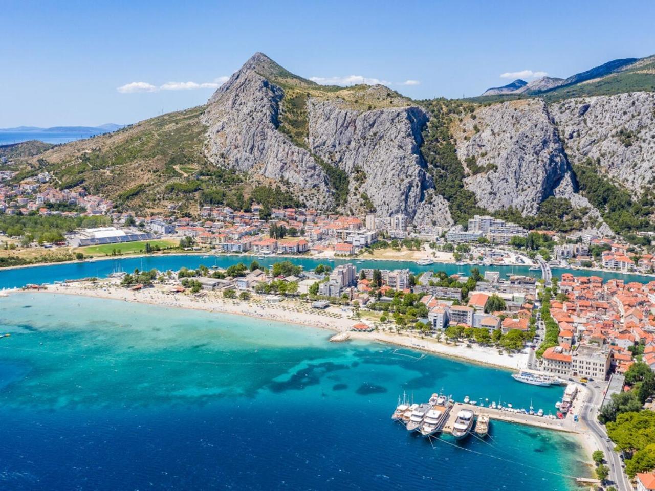 Urban Edge - Beach Apartments Omiš Dış mekan fotoğraf