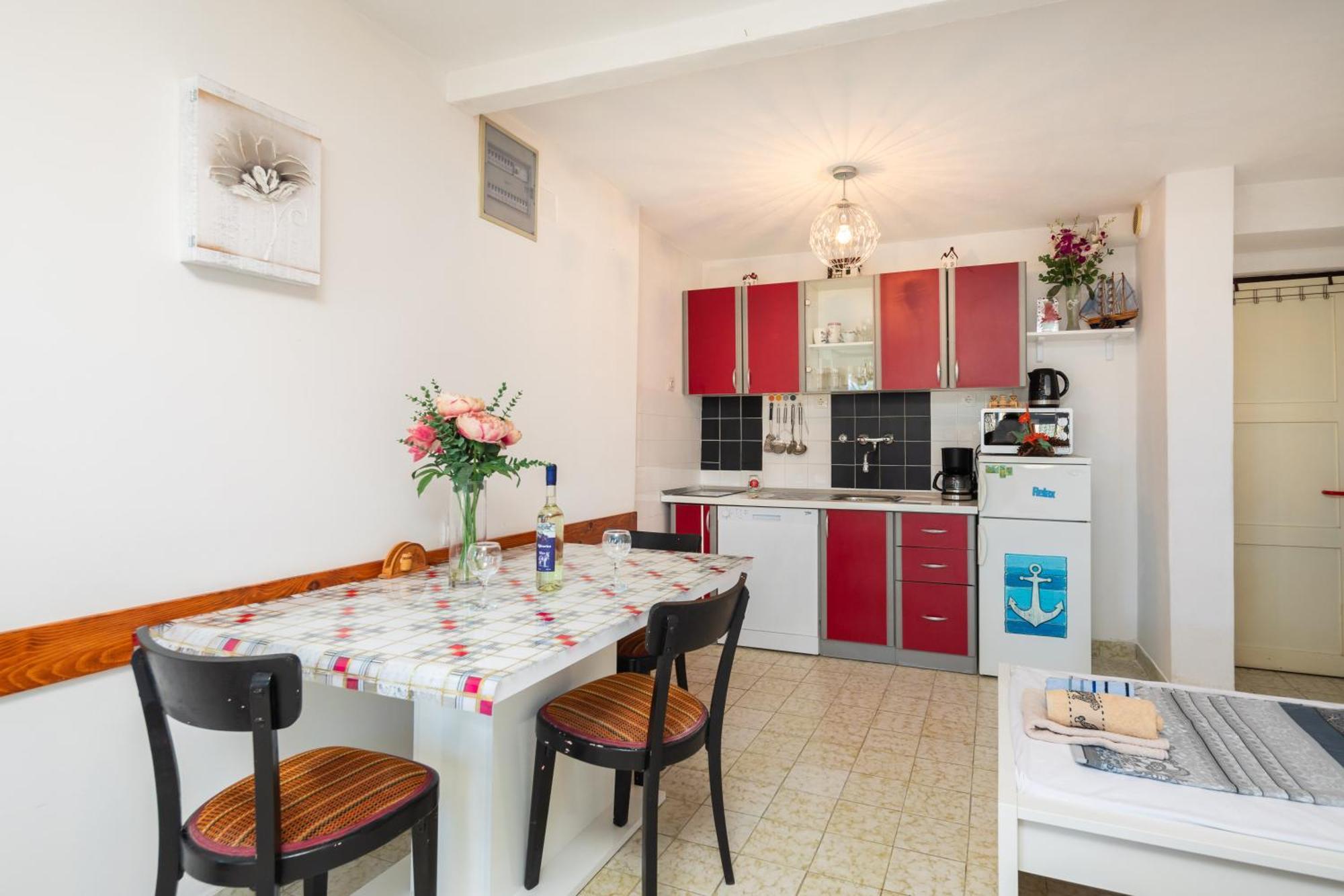 Urban Edge - Beach Apartments Omiš Dış mekan fotoğraf