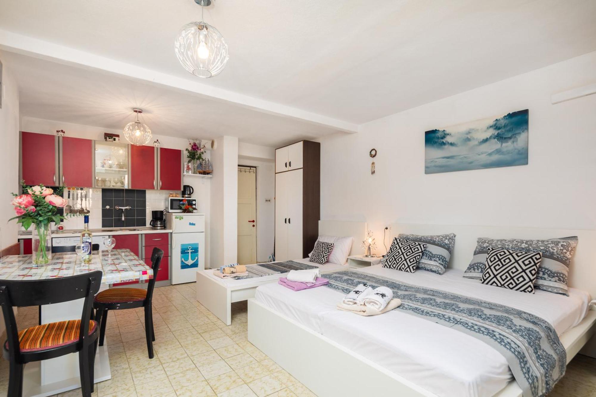 Urban Edge - Beach Apartments Omiš Dış mekan fotoğraf