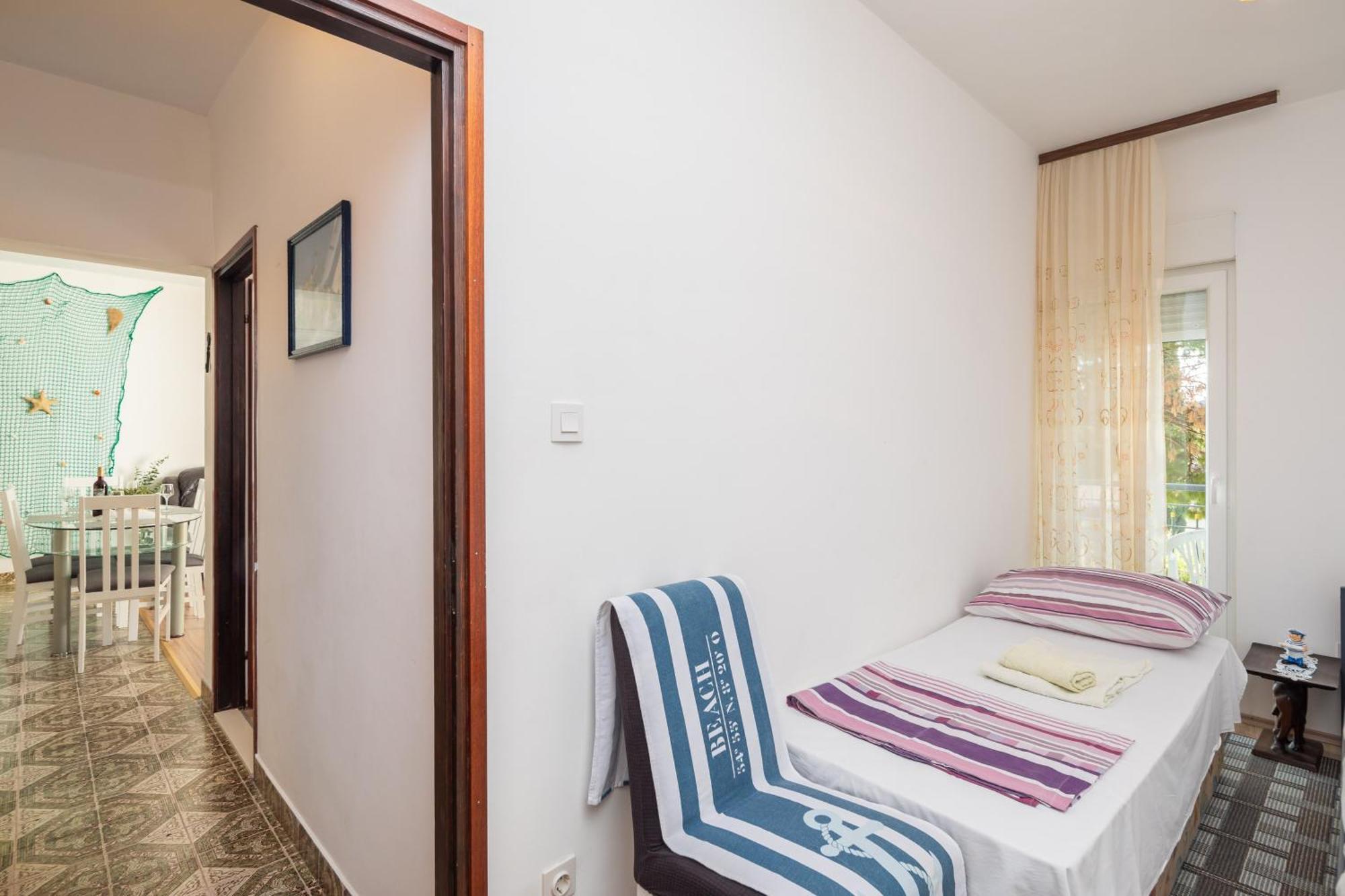 Urban Edge - Beach Apartments Omiš Dış mekan fotoğraf