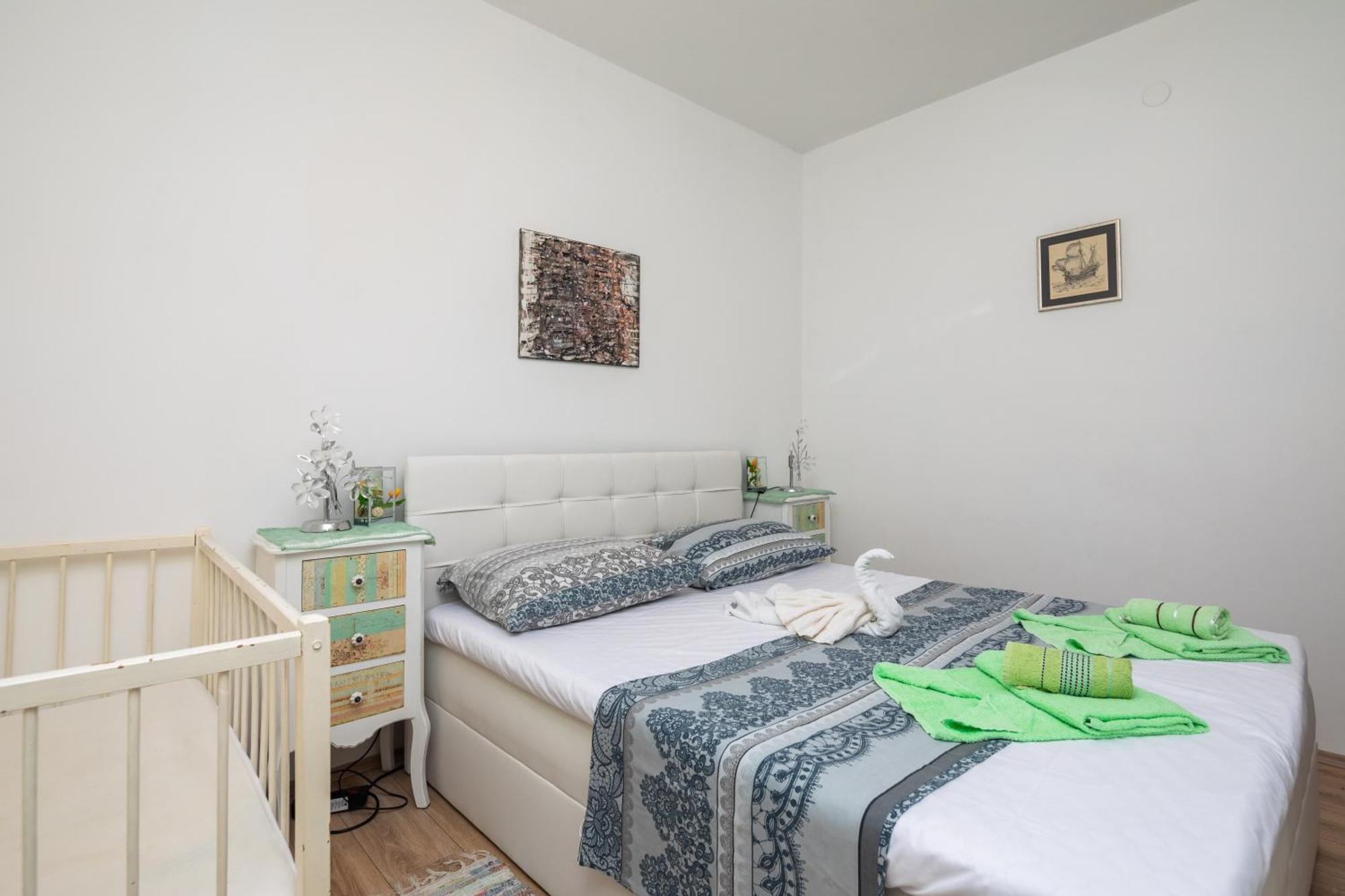 Urban Edge - Beach Apartments Omiš Dış mekan fotoğraf