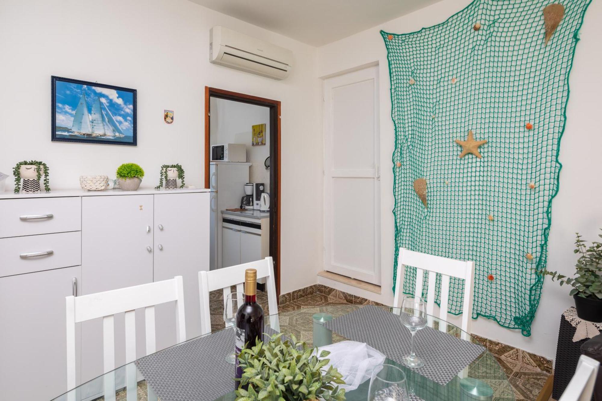 Urban Edge - Beach Apartments Omiš Dış mekan fotoğraf