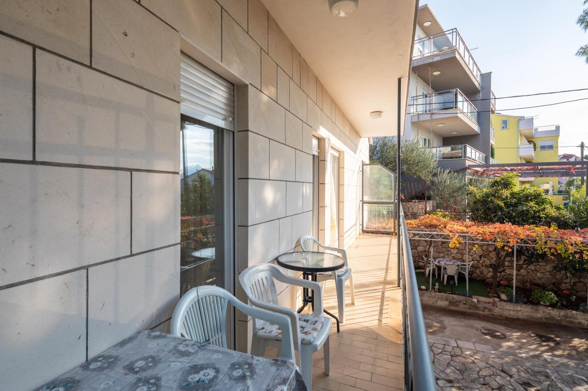 Urban Edge - Beach Apartments Omiš Dış mekan fotoğraf